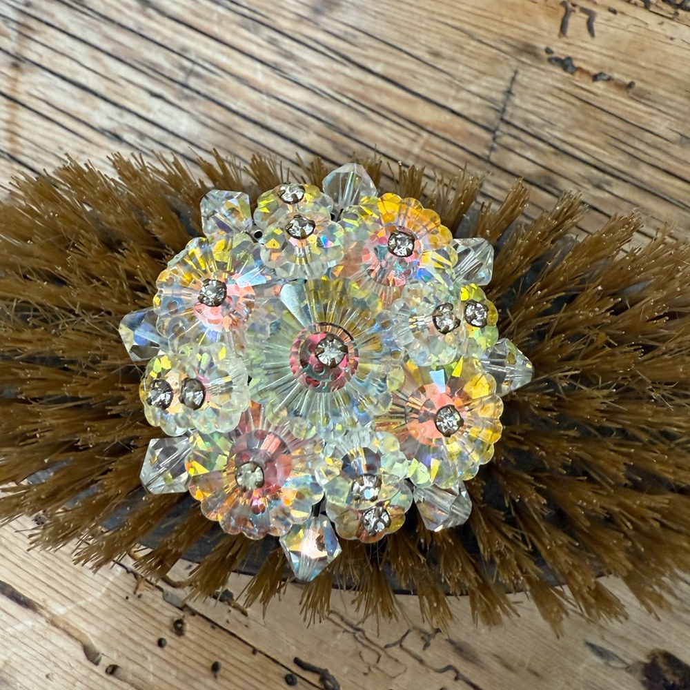 Gorgeous Vintage Aurora Borealis Brooch Pin